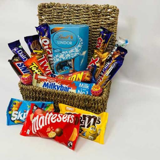 Personalised Sweet Hamper - UK | Get Personalised Gifts