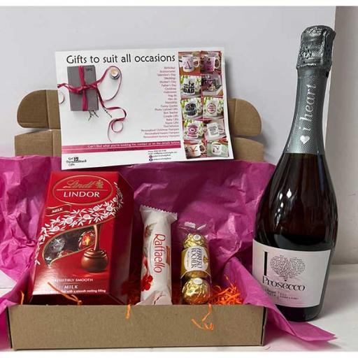 I Heart Prosecco and Snacks Hamper with Personalised Message
